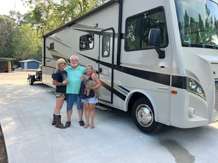 High Springs RV Resort and Campground Picture 7