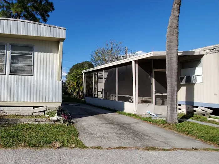 Sun Terrace Manufactured Home Community | Clearwater, FL Picture 9