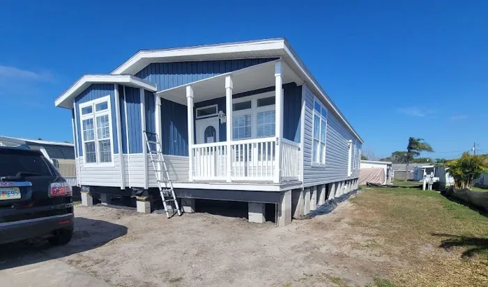Pointe West Mobile Home Park Picture 4