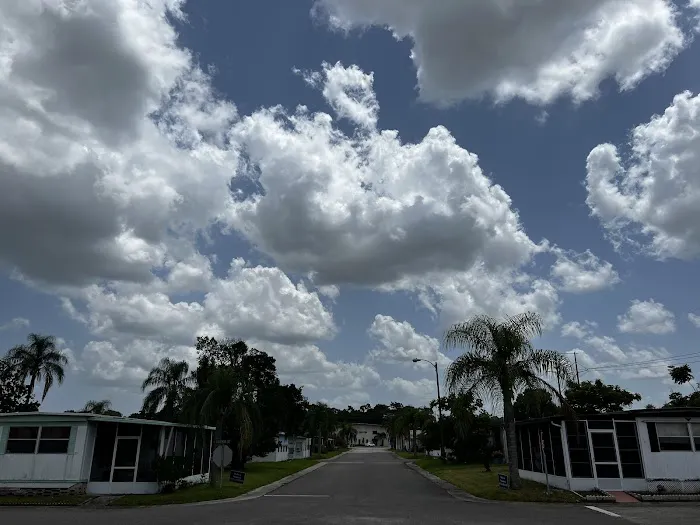 Meadowbrook Mobile Home Community Picture 4