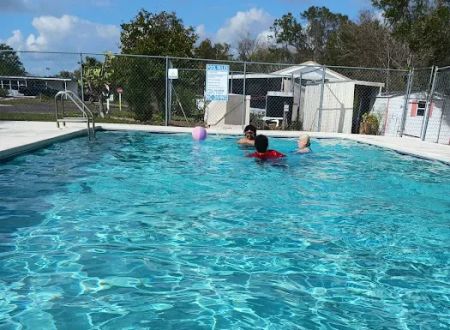 hammock lakes estates