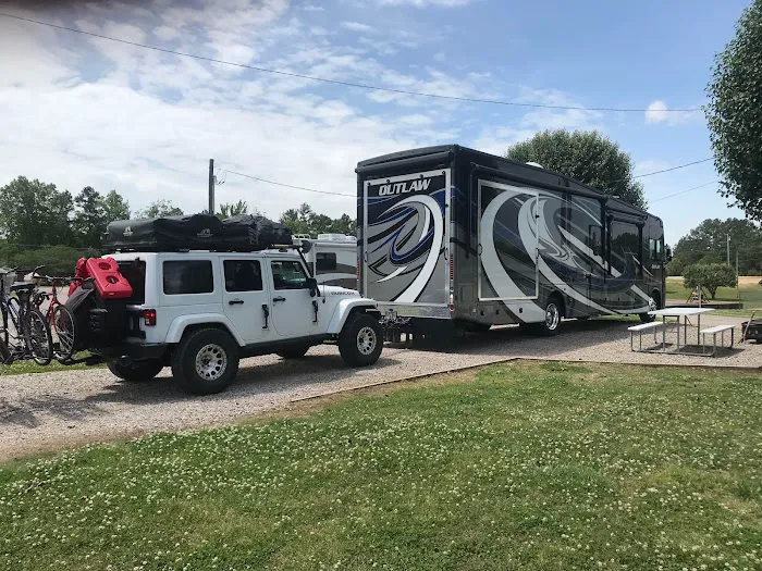 Green Acres RV Park Picture 6