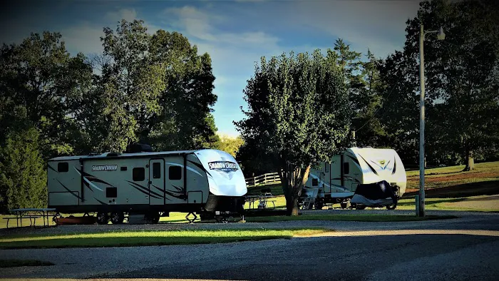 Green Acres RV Park Picture 4