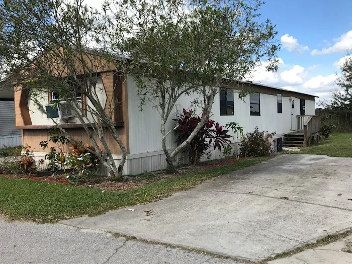 Briarwood Mobile Home Park Picture 10