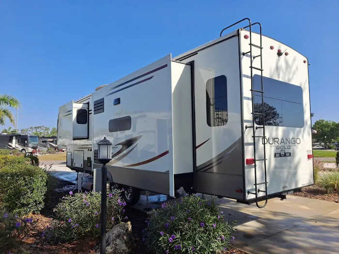 Torrey Oaks RV Resort Picture 4