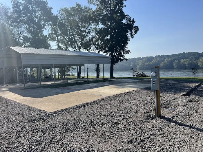 River & Reel Campground Picture 4