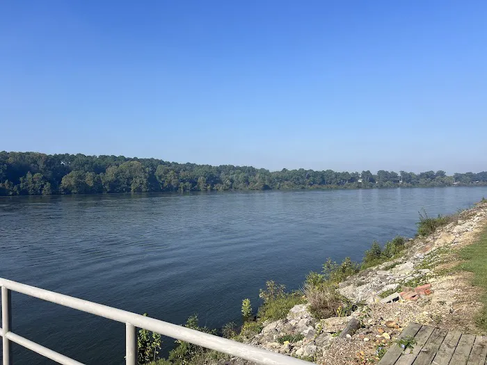 River & Reel Campground Picture 5