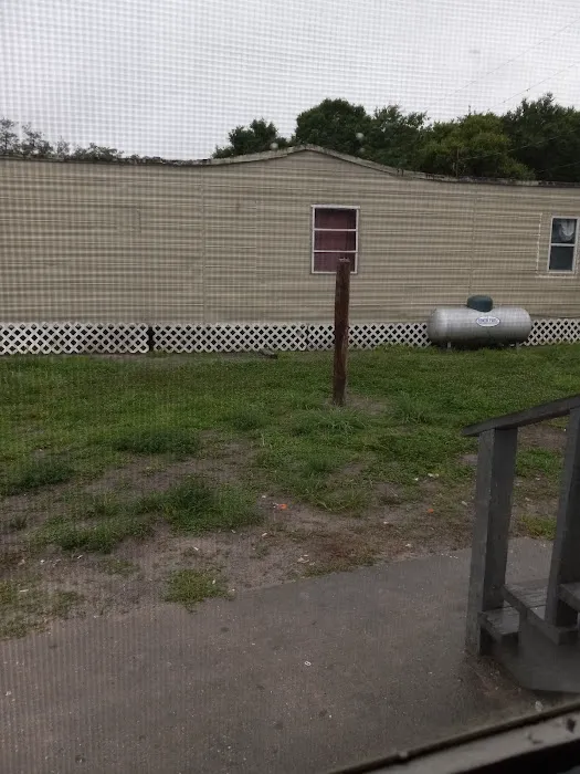 Pine Cone Mobile Home Park Picture 3