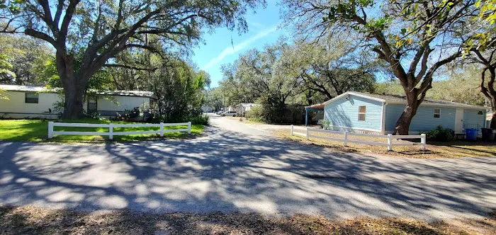 WindWard Gardens Picture 1