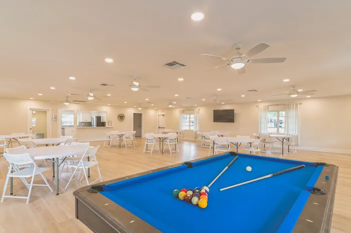 River Grove 55+ Manufactured Home Community Picture 3