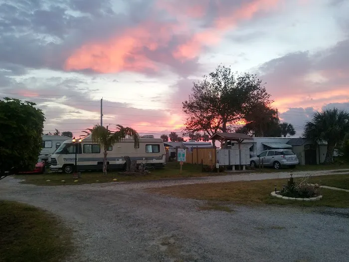 Breezeway Trailer Park Picture 6