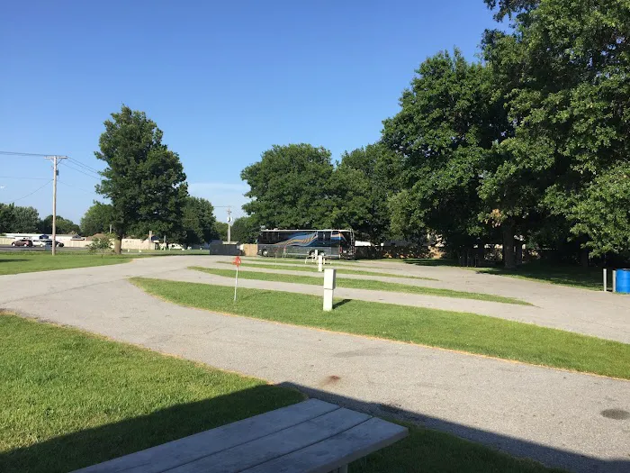Four Oaks RV Park Picture 6
