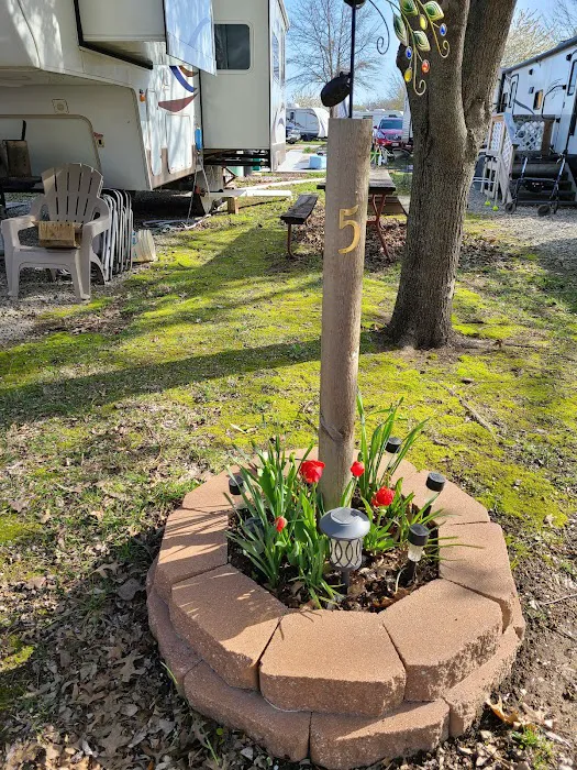 Cozy Corners RV Park Picture 7