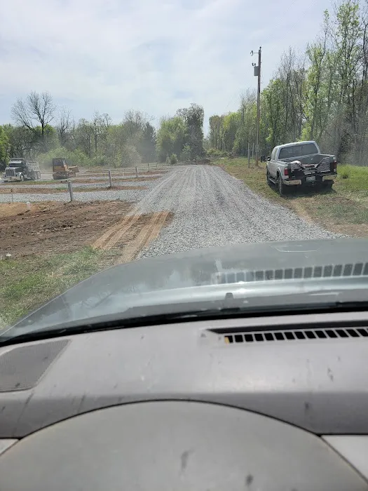 Barnwood RV Park Picture 2