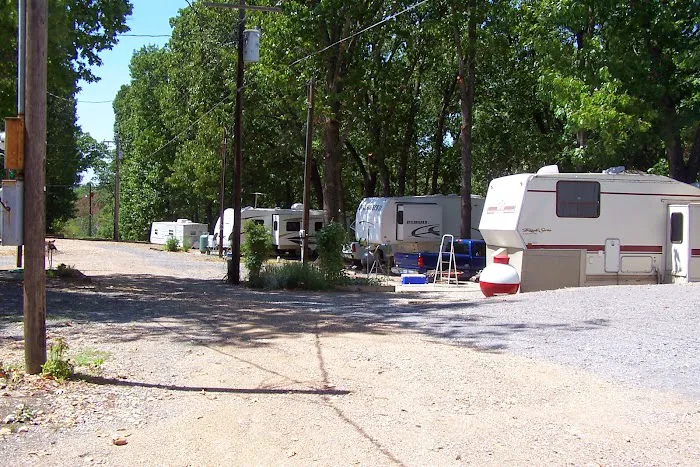 Pure Okie's Whitetail Run RV Park & Boat Storage Picture 9