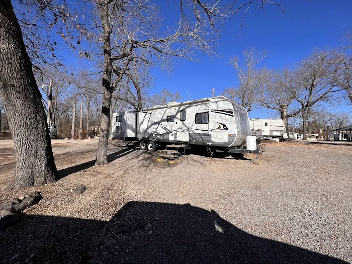 Pure Okie's Whitetail Run RV Park & Boat Storage Picture 7