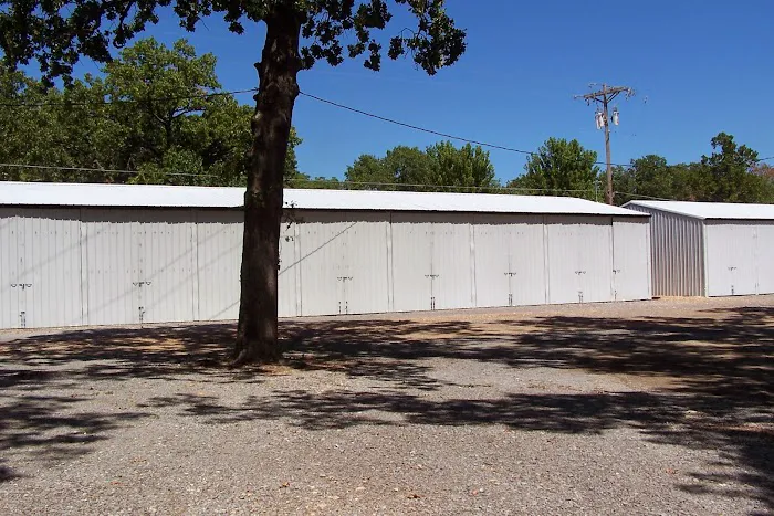 Pure Okie's Whitetail Run RV Park & Boat Storage Picture 2