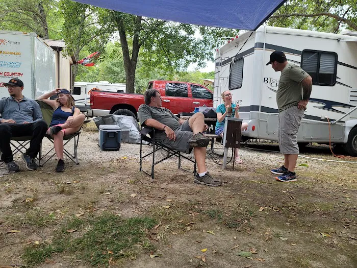 Two Acres RV Park Picture 3
