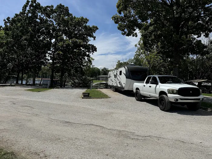 Water's Edge RV and Cabin Resort Picture 7