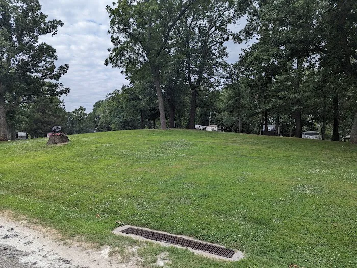 Water's Edge RV and Cabin Resort Picture 9