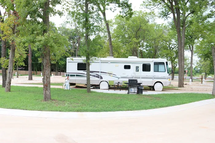 Crooked Creek RV Park Picture 6