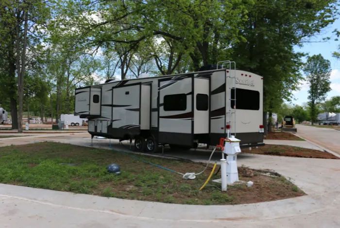 Crooked Creek RV Park Picture 8