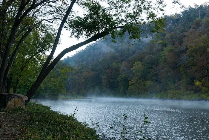 The Narrows Riverside RV Resort Picture 4