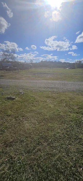 Wynn's RV Park Picture 2