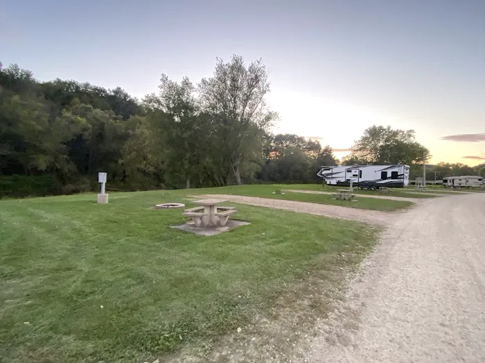 Viola Banker Park & Campground Picture 4