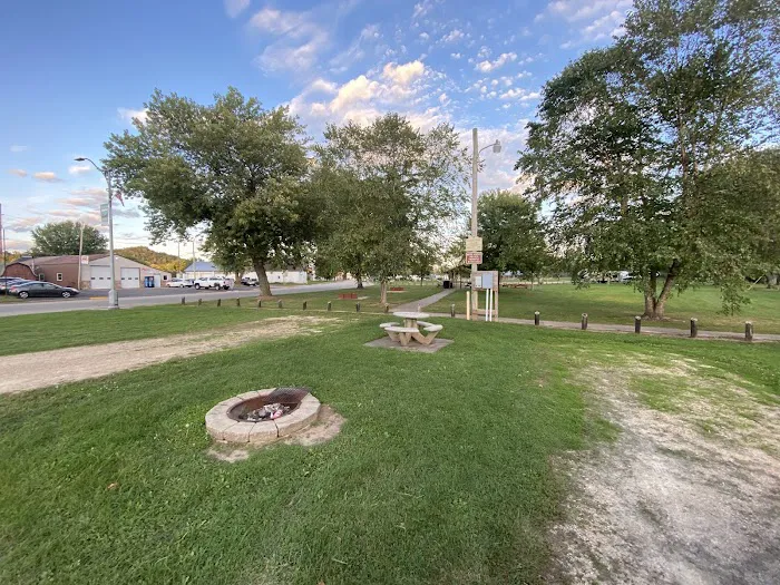 Viola Banker Park & Campground Picture 7