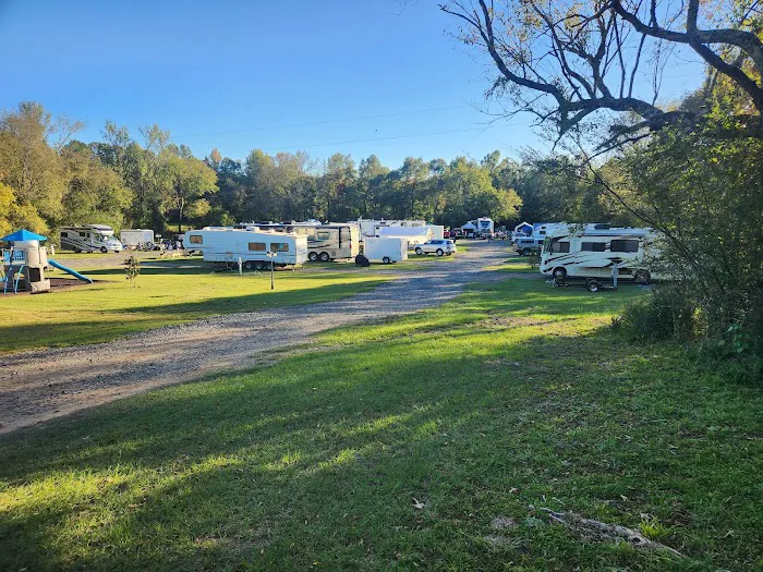 Chigger Hill RV Park Picture 1