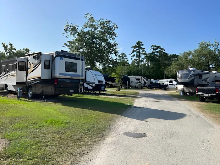 Salt Bayou Kampground Picture 9