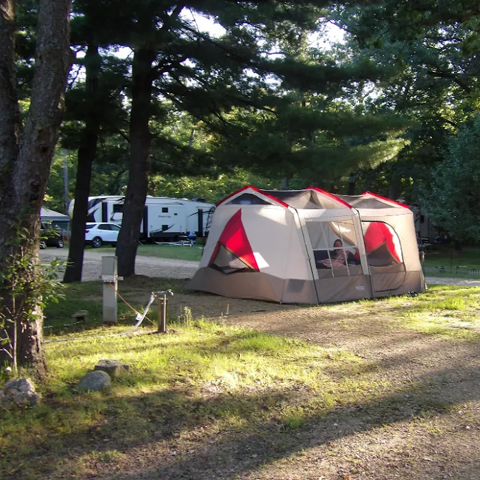 Nature's Touch Campground and RV Park Picture 6