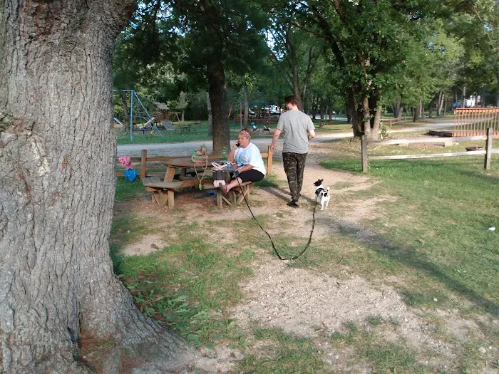 Sherwood Forest Camping & RV Park Picture 9