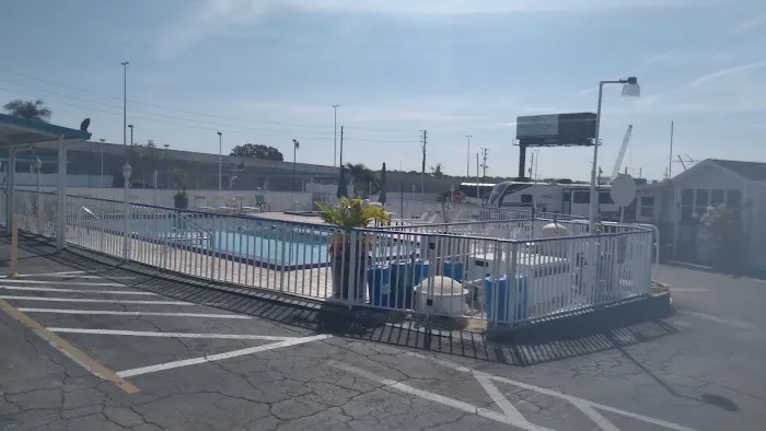 Travel World RV Park Picture 10