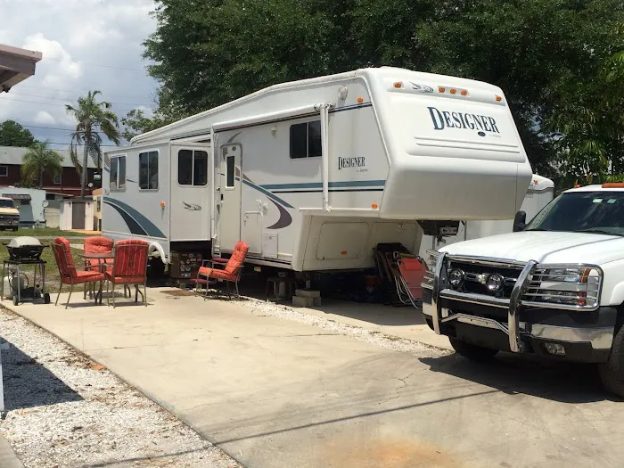 Lakeview Mobile Home & RV Park Picture 1