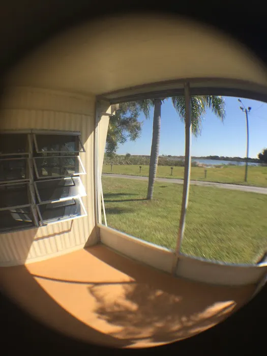 Lakeview Mobile Home & RV Park Picture 7