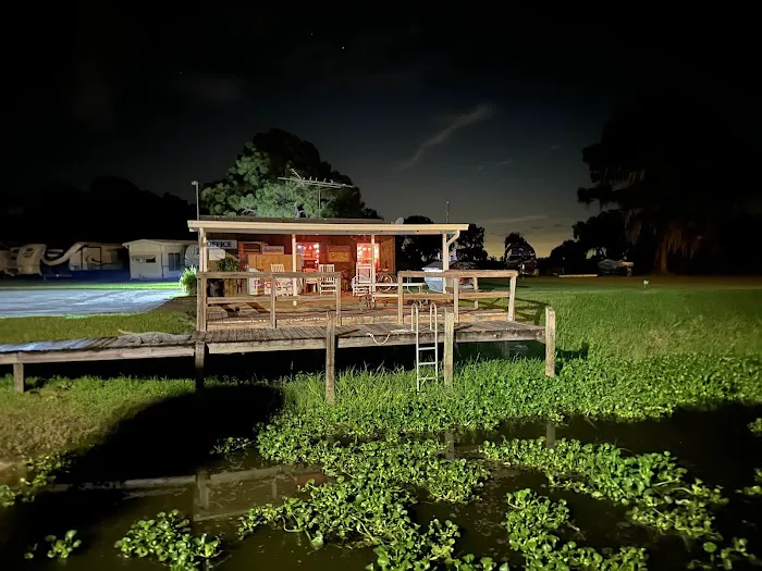 Bud's RV Park & Marina Picture 8