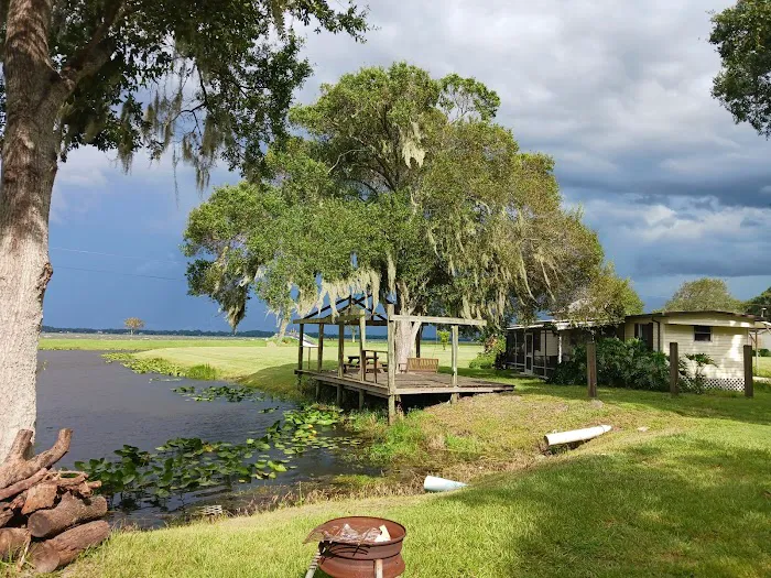 Bud's RV Park & Marina Picture 4