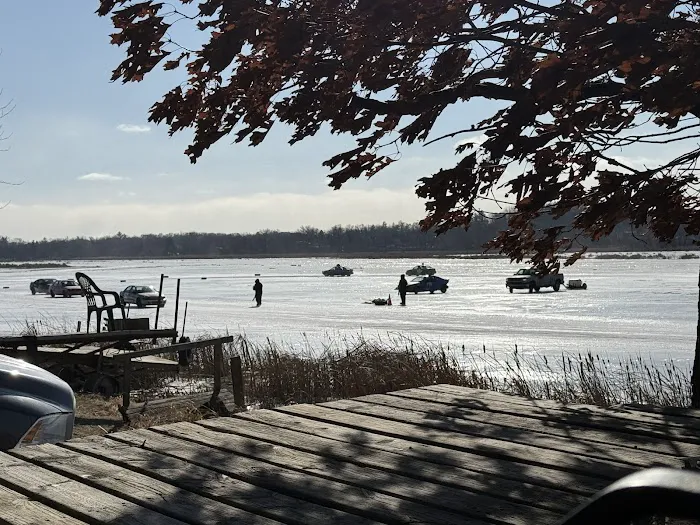 Lakeview Campground & Bar Picture 7