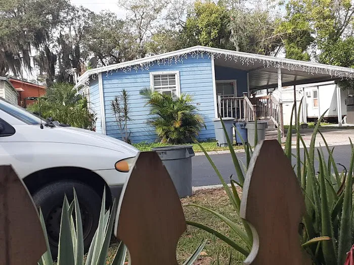 Oakbrook Mobile Home Park Picture 4