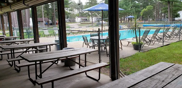 Buffalo Lake Camping Resort Picture 6