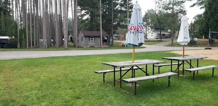 Buffalo Lake Camping Resort Picture 5