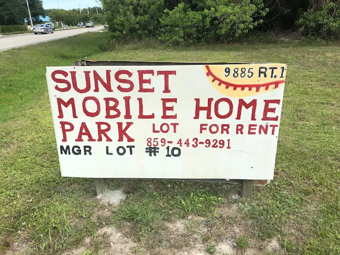 Sunset Mobile Home Court Picture 8