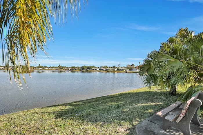 Palm Lake Club Picture 2