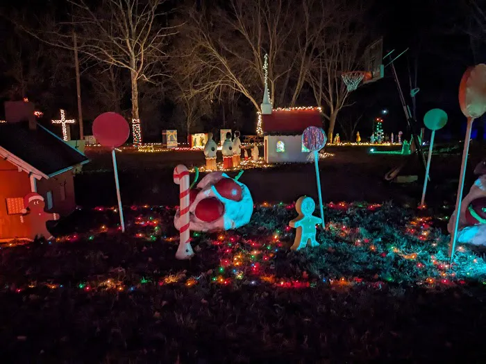 Candy Cane RV Park & Campground Picture 9