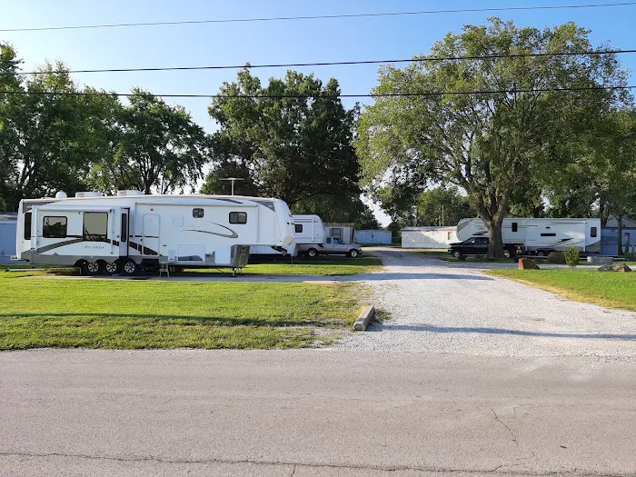 Legacy Village Mobile home park Picture 4