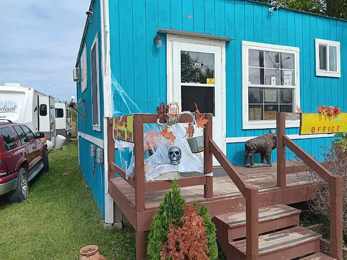 End of the Trail RV Park Picture 5