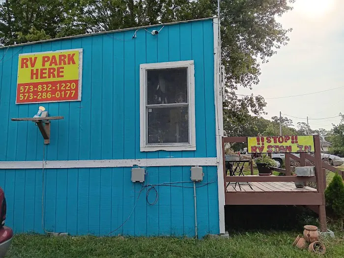 End of the Trail RV Park Picture 8
