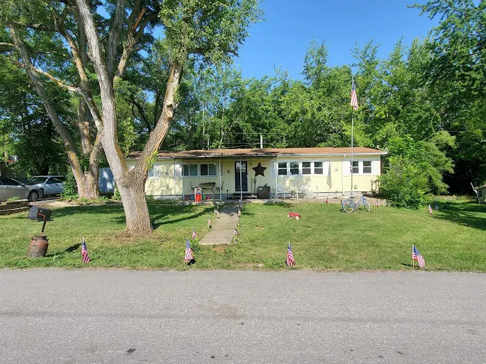 Meadowbrook Court Mobile Home Park Picture 2